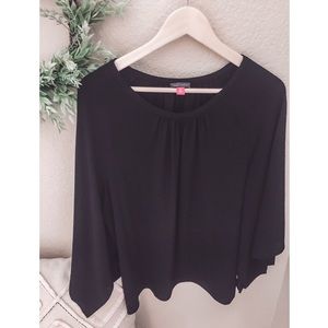 Size Medium Vince Camuto Blouse✨